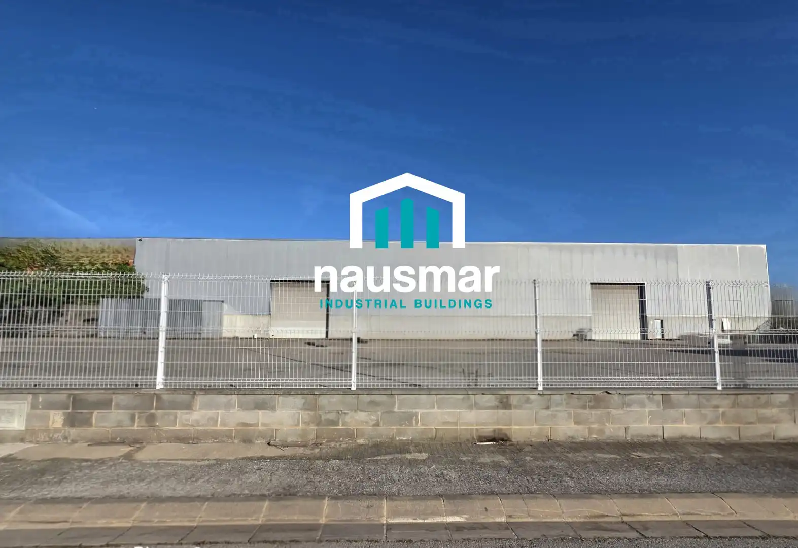 Vista exterior de Nave industrial en venta en Sant Fruitós de Bages