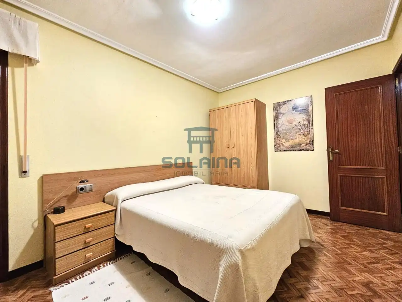 Habitación de Piso en venta en Ourense Capital  con Calefacción, Trastero y Amueblado