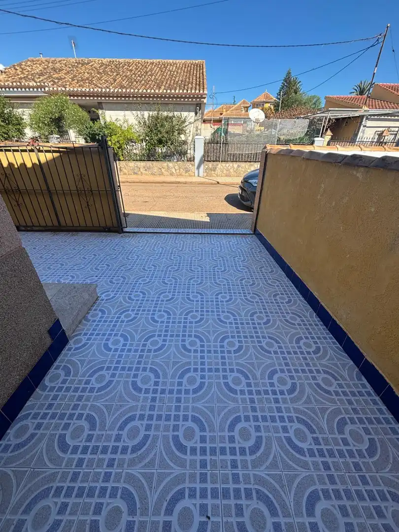 Casa bifamiliare con giardino in vendita a BABOR - URRUTIAS 8, imagen 3