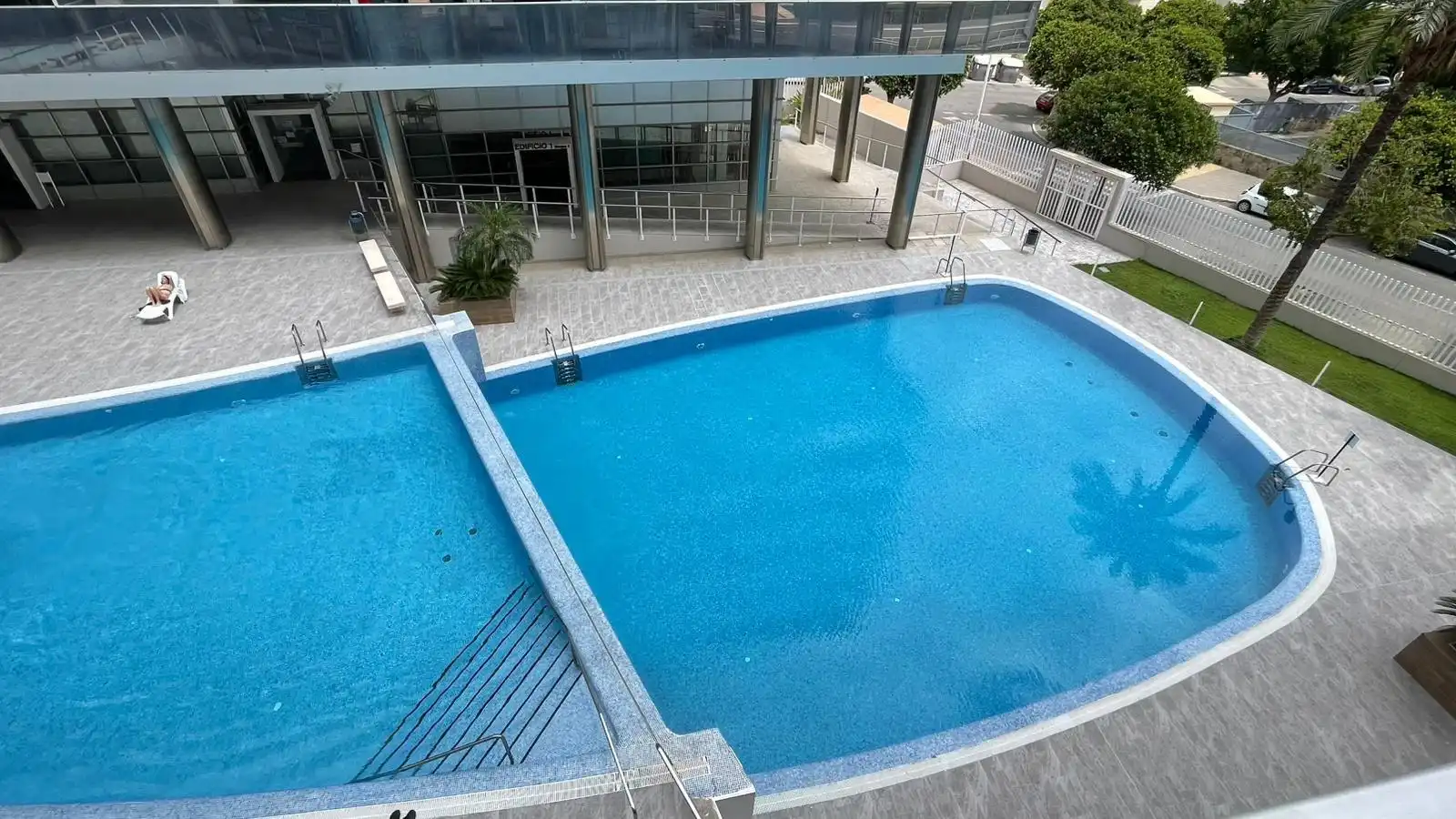 Piscina de Apartament de lloguer en Villajoyosa / La Vila Joiosa amb Aire condicionat, Moblat i Balcó
