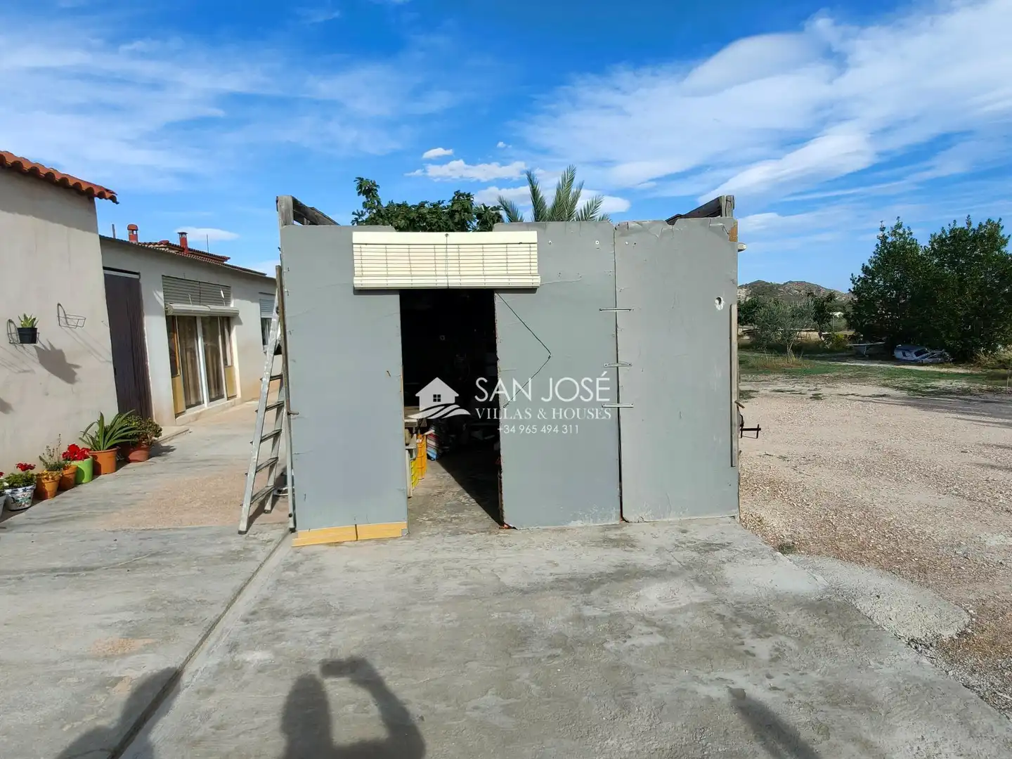 Vista exterior de Casa o xalet en venda en La Romana amb Aire condicionat, Calefacció i Jardí privat