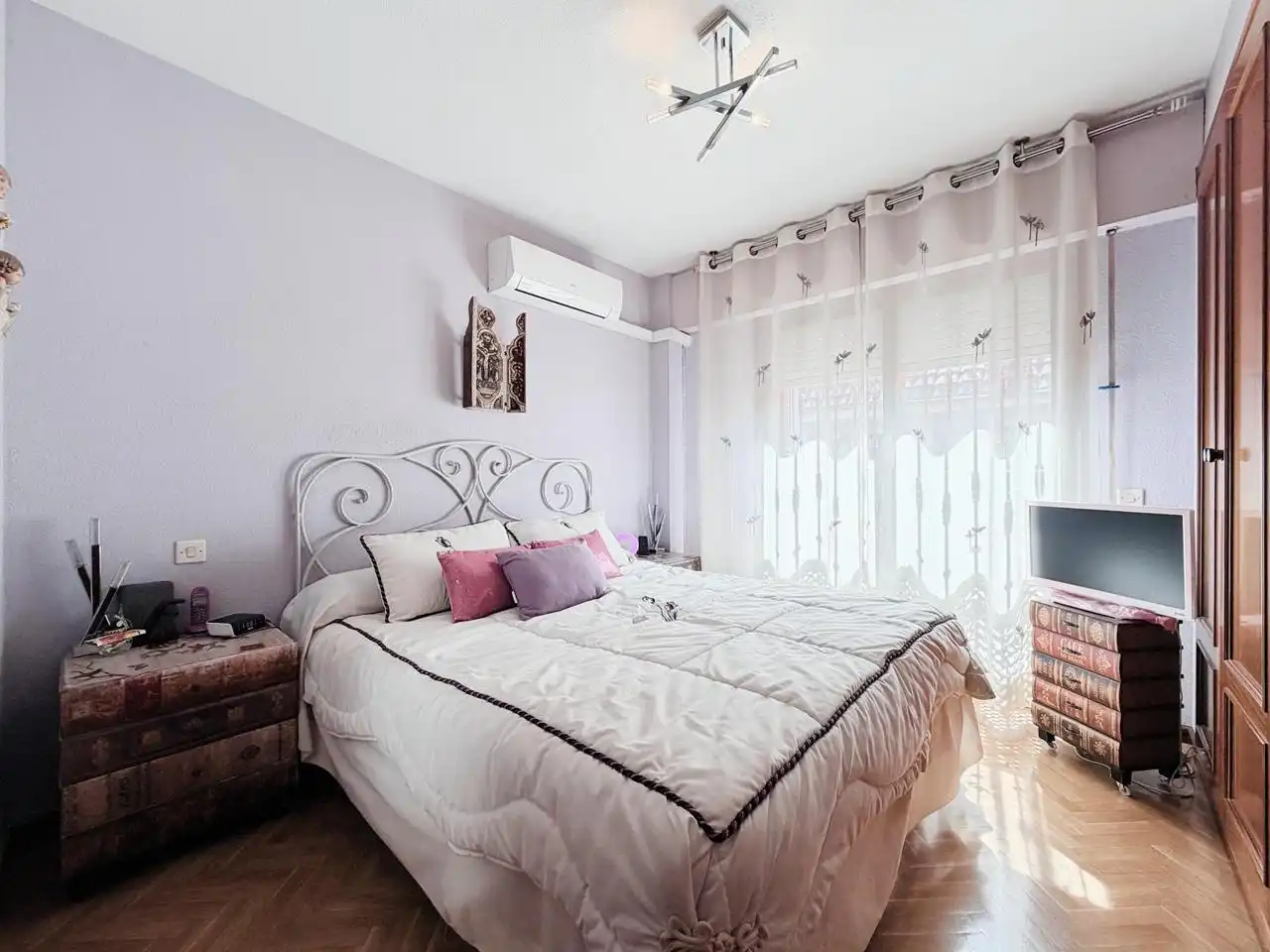Dormitori de Casa adosada en venda en Getafe amb Aire condicionat, Jardí privat i Terrassa