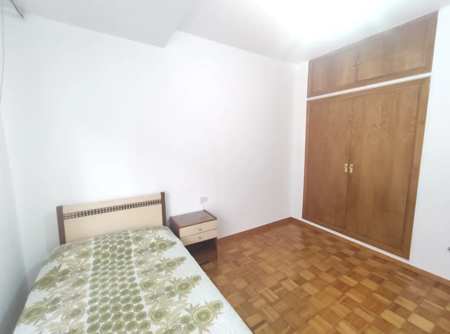 Flat for rent in Rúa Nosa Señora da Saínza, Posío