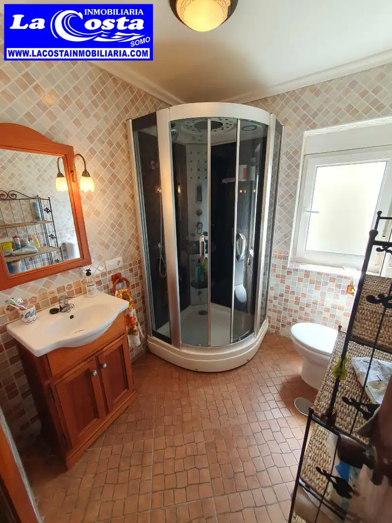 Bathroom of Flat for sale in Marina de Cudeyo  with Heating and Furnished