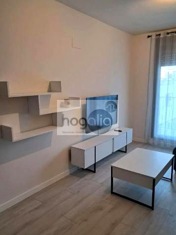 Sala d'estar de Pis de lloguer en  Sevilla Capital amb Aire condicionat, Terrassa i Traster