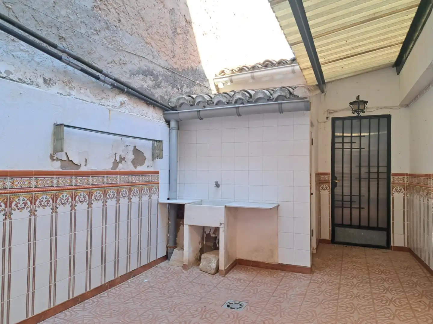 Kitchen of Houses for sale in Requena  with Heating and Terrace