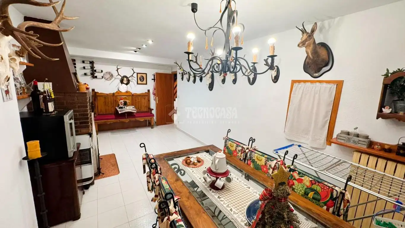 Casa adosada en venta en Zaragoza con Aire acondicionado, Terraza y Piscina comunitaria