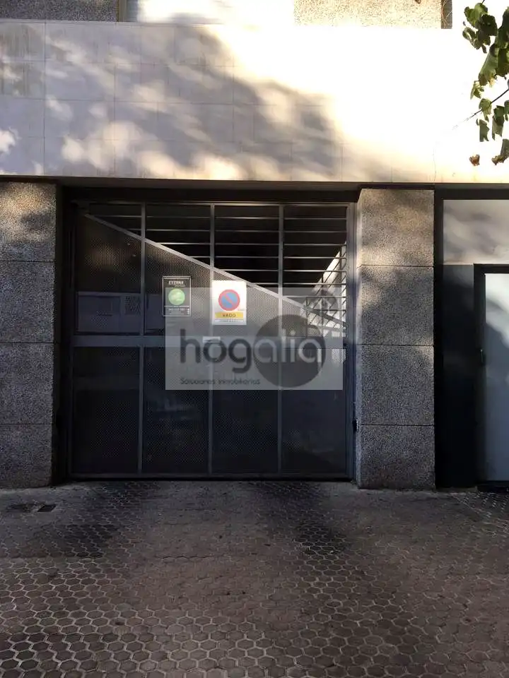 Parking à louer à Nervión, imagen 3