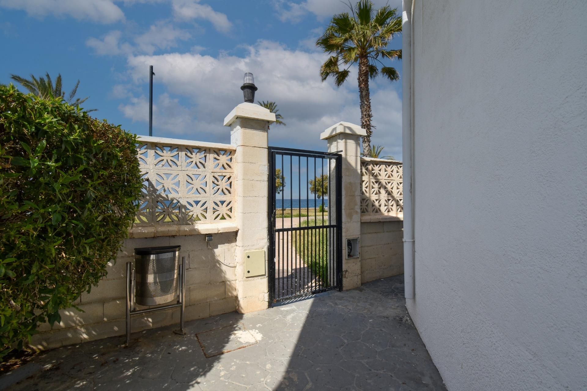 Apartment for sale in Calle MARITIMO, Salobreña Costa