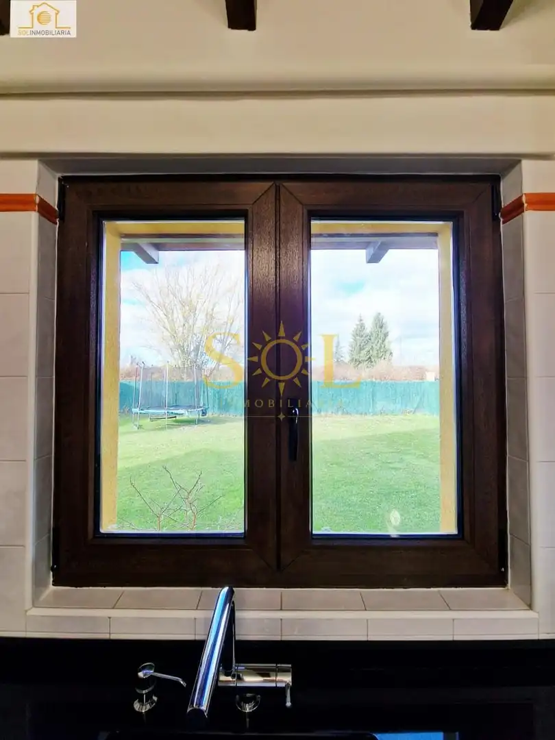 Jardín de Casa o chalet en venta en Villaquilambre con Calefacción, Jardín privado y Parquet