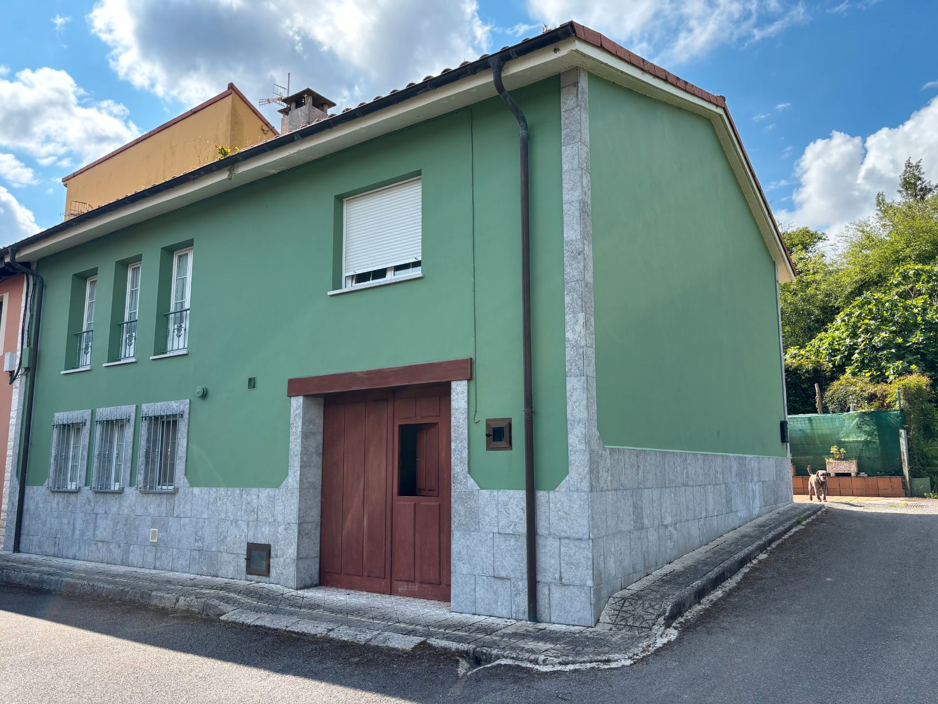 Vista exterior de Casa o xalet en venda en Llanes amb Calefacció, Traster i Forn