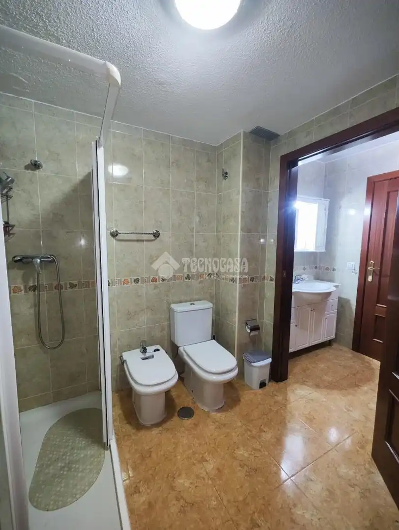 Baño de Piso en venta en Andújar con Aire acondicionado