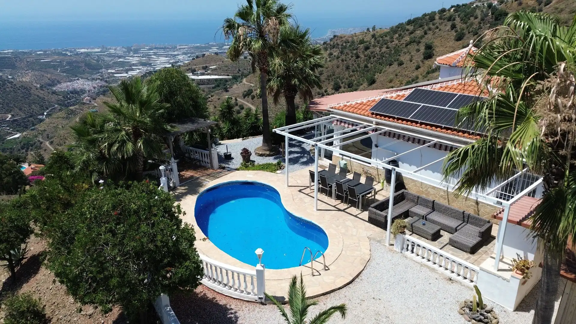 Vista exterior de Finca rústica en venda en Arenas amb Aire condicionat, Jardí privat i Terrassa