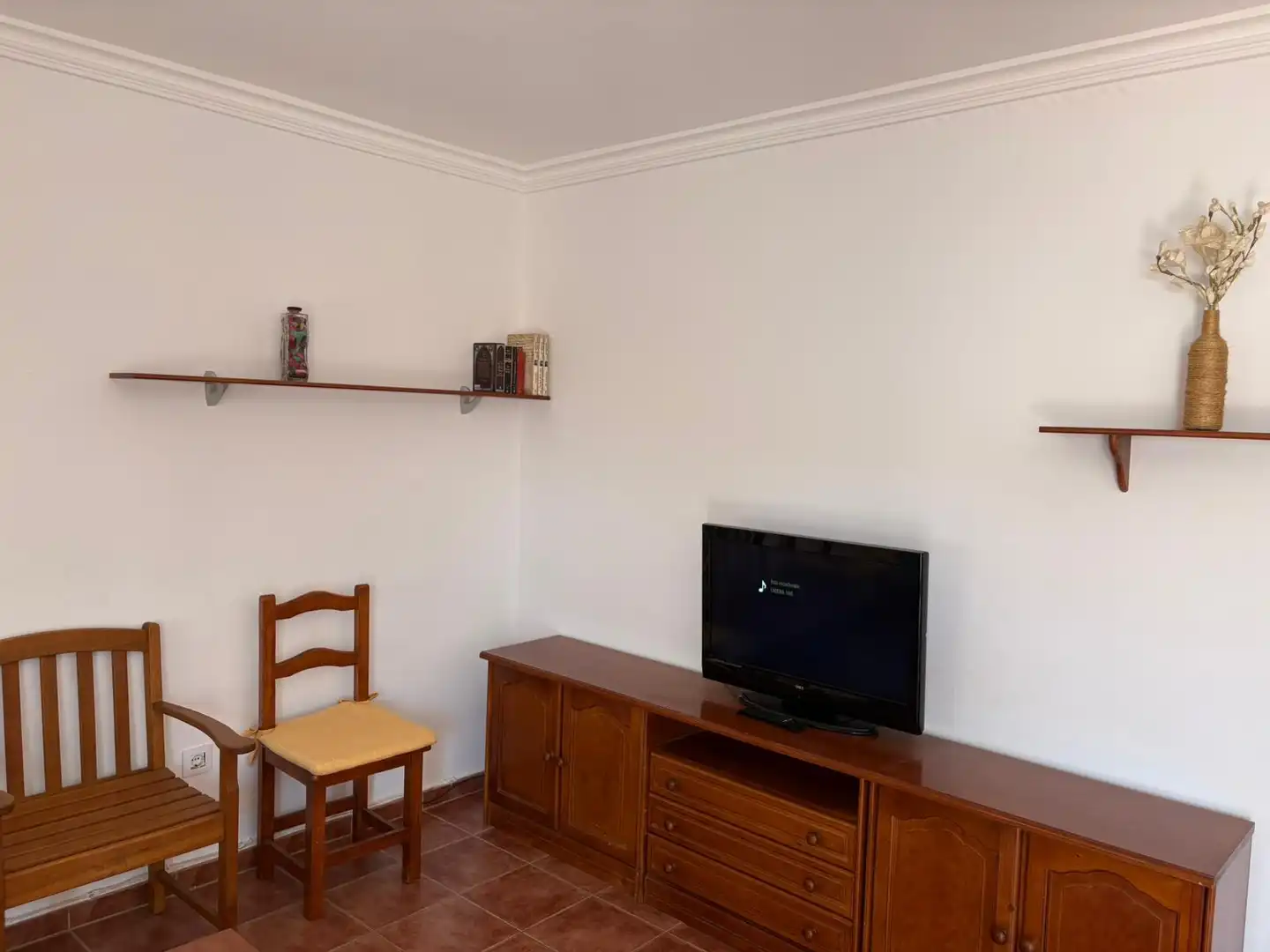 Sala de estar de Casa adosada de alquiler en Algeciras con Terraza, Amueblado y Horno