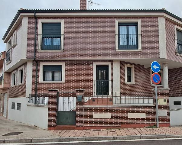Casa-chalet en Venta en Calle Clavel en Las Flores