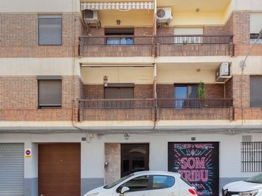Piso en venta en C/ Marqués del Turia
