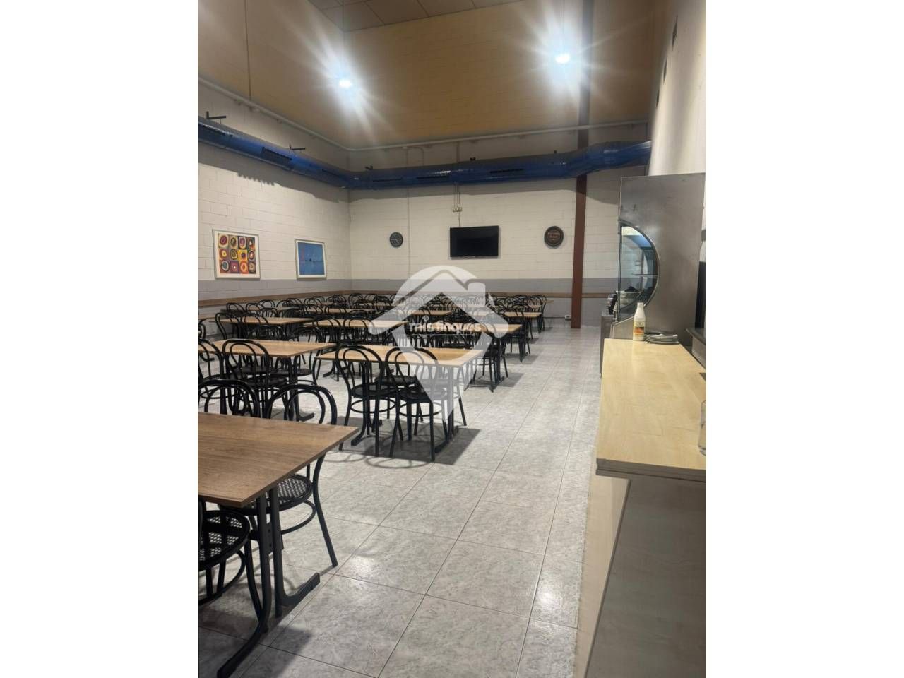 Local en traspaso en Ripollet con Aire acondicionado