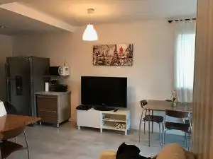 Wohnzimmer von Haus oder Chalet zur Miete in Castell d'Aro, Platja d'Aro i s'Agaró mit Terrasse, Mikrowelle und Gemeinschaftspool