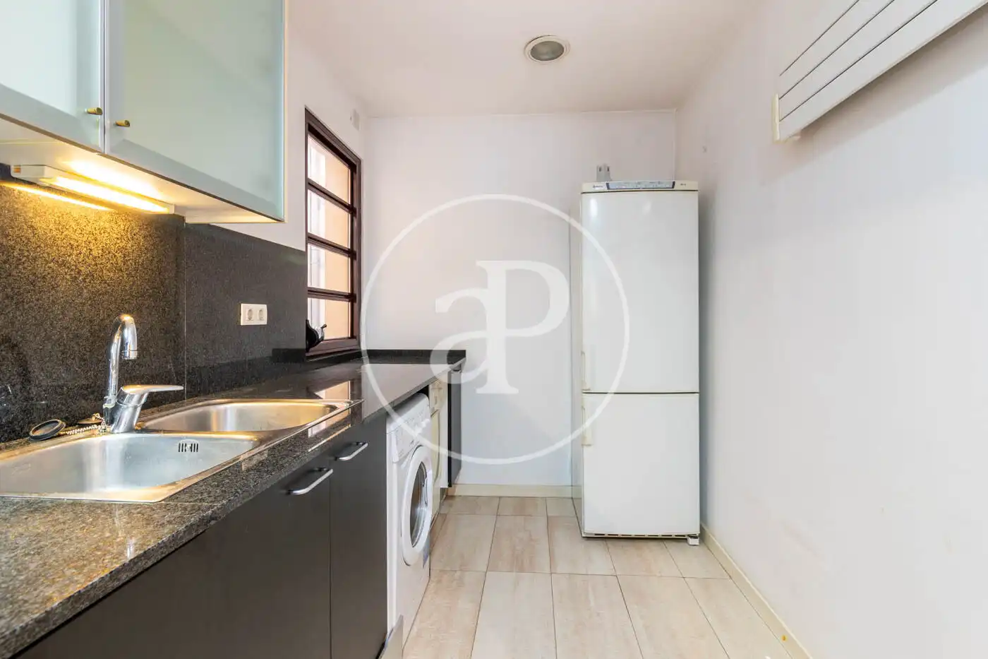 Cuina de Pis en venda en Barcelona amb Aire condicionat i Calefacció
