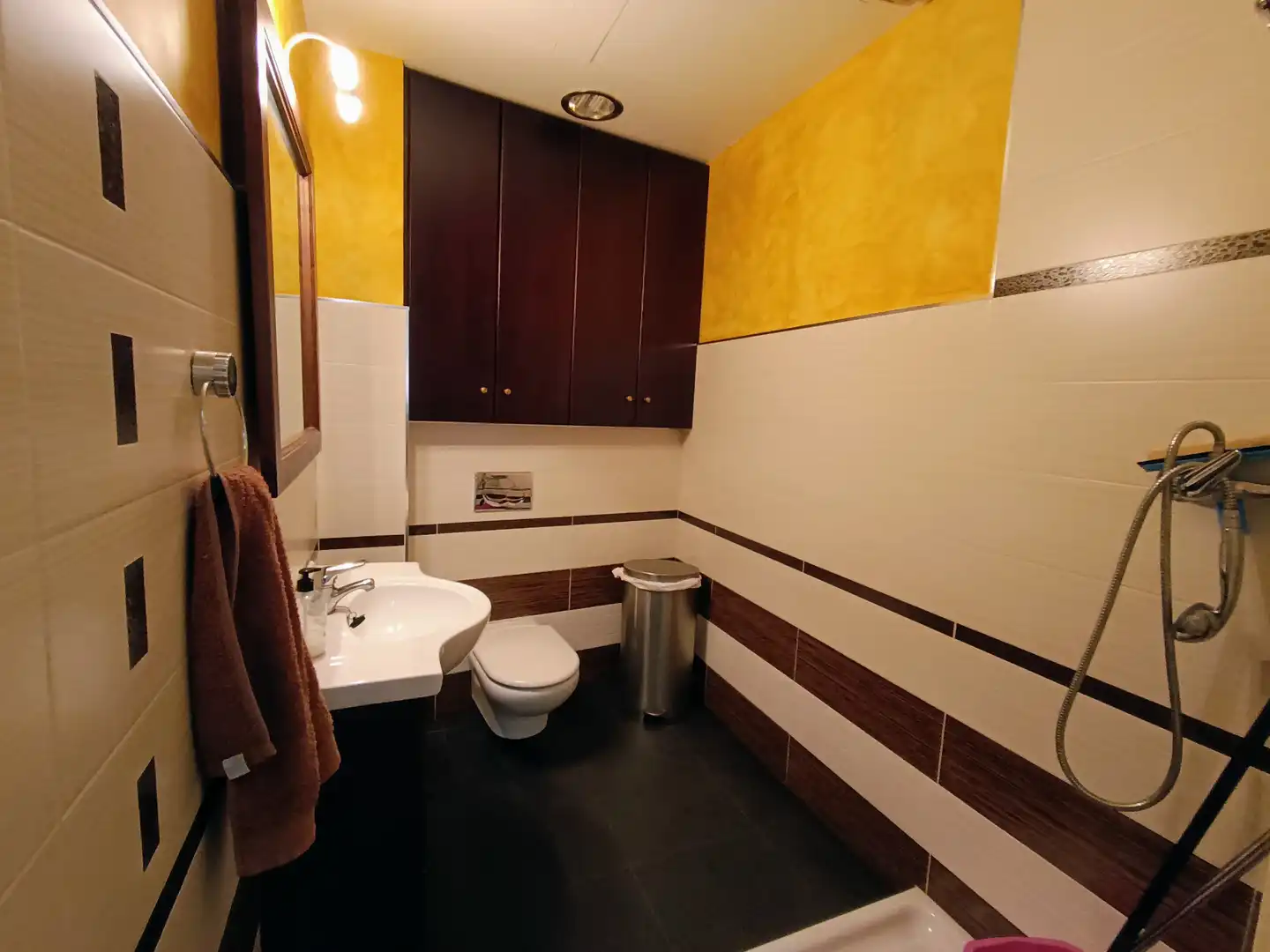 Baño de Local en venta en Alicante / Alacant con Aire acondicionado, Amueblado y Internet