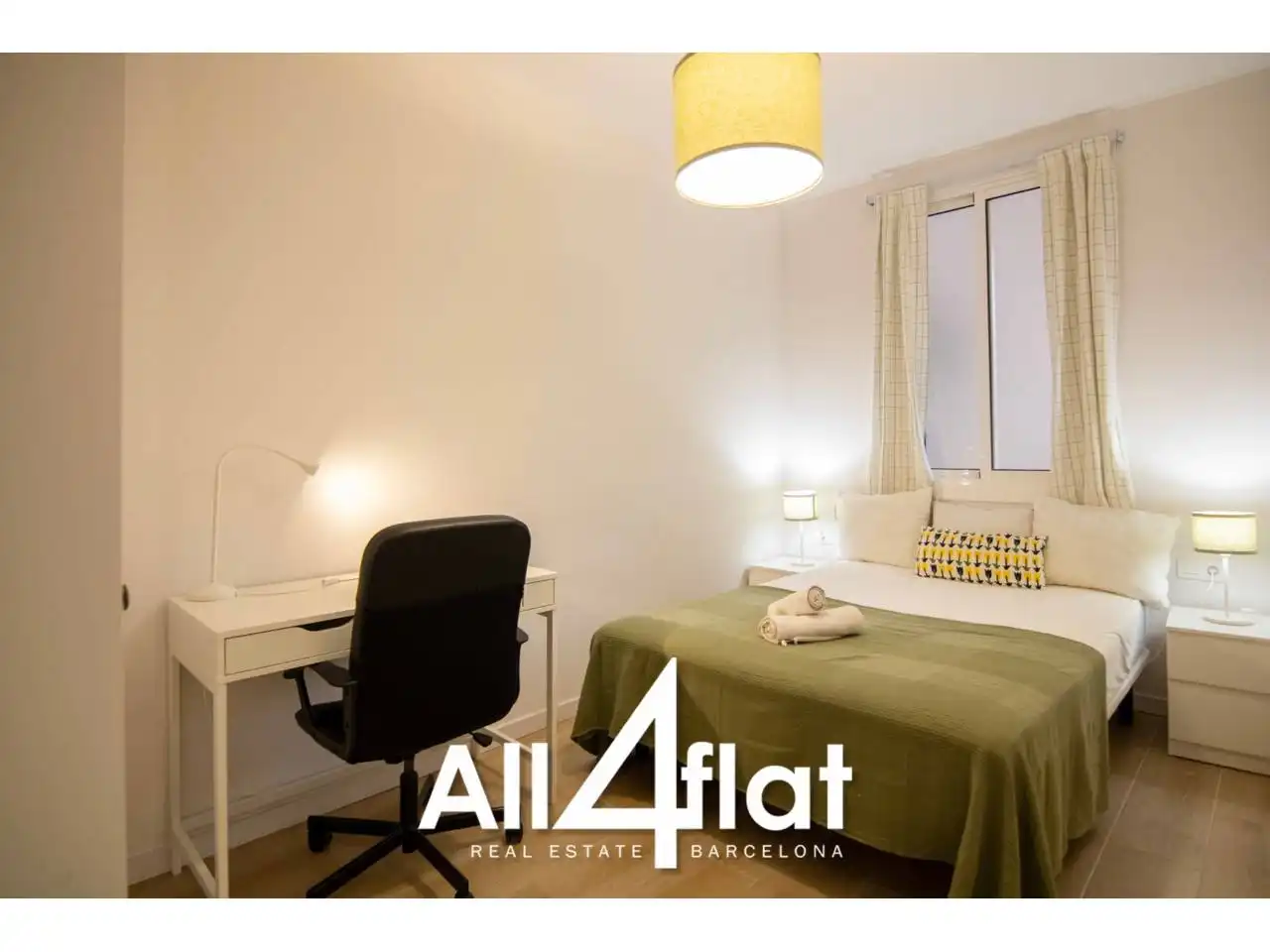 Bedroom of Flat for rent in Barcelona  with Furnished and Alarm
