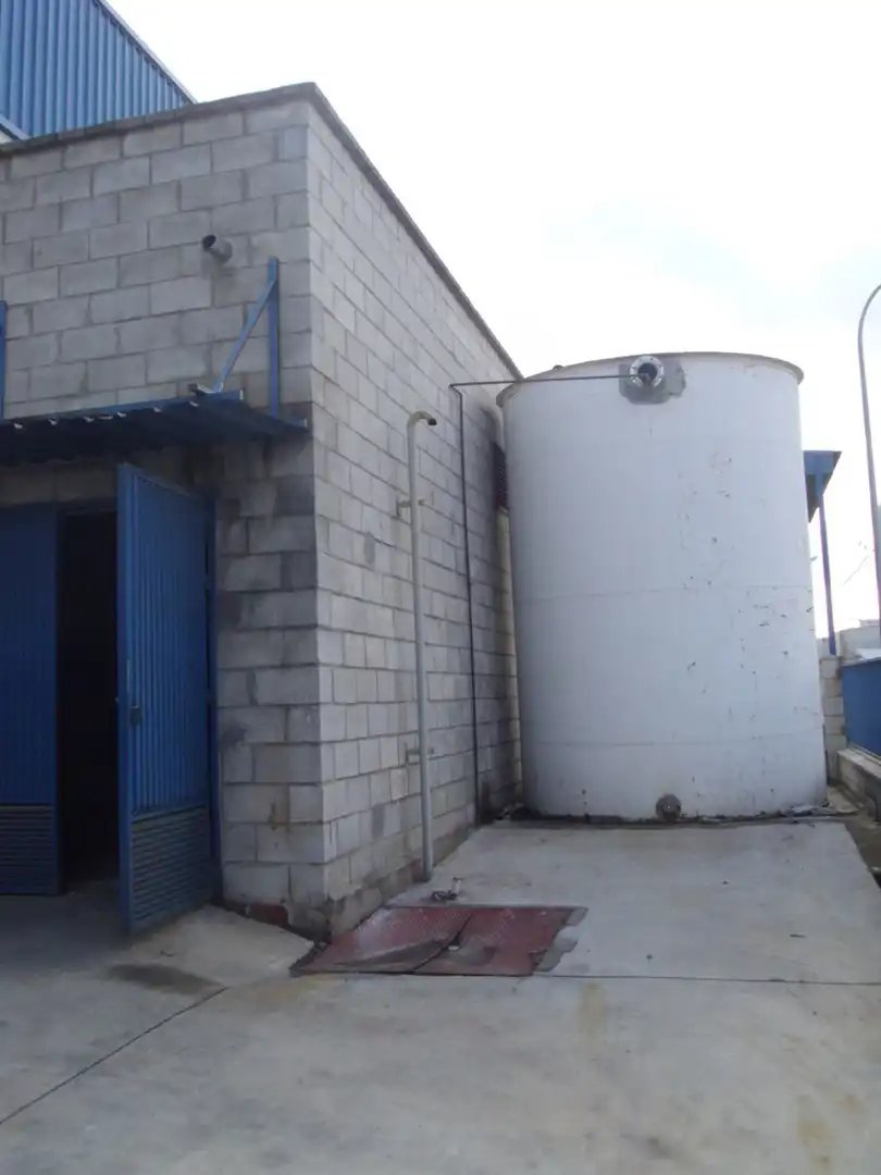 Außenansicht von Fabrikhallen zur Miete in Alcalá de Guadaira