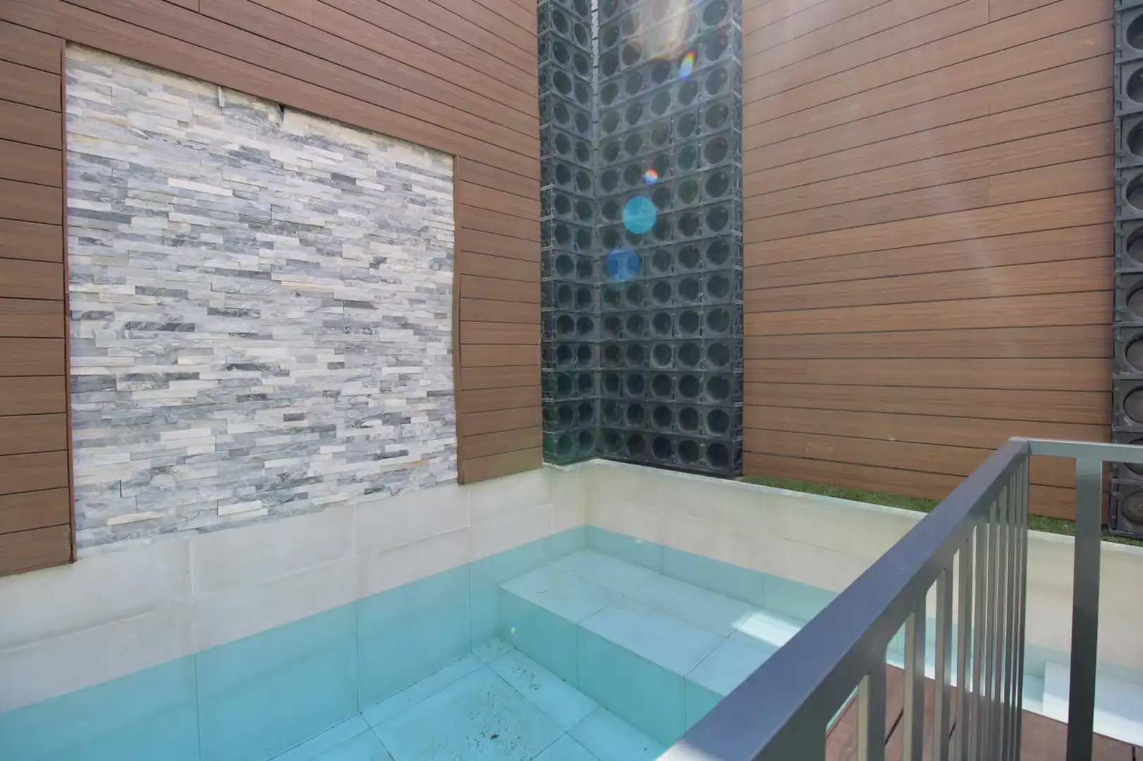 Piscina de Casa adosada en venta en Armilla con Aire acondicionado, Calefacción y Jardín privado