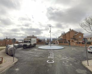 Vista exterior de Pis en venda en Mejorada del Campo amb Jardí privat, Terrassa i Traster