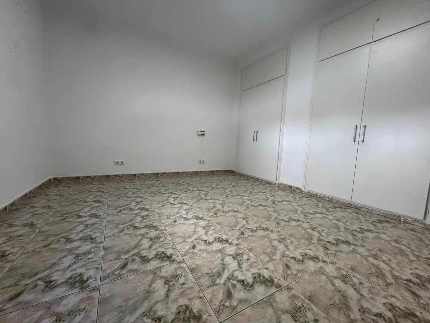 Flat for sale in Alfafar  with Air Conditioner