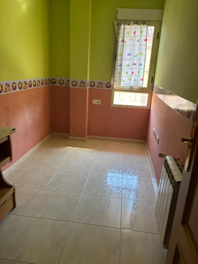 Habitación de Piso en venta en Villarrobledo con Trastero y Amueblado