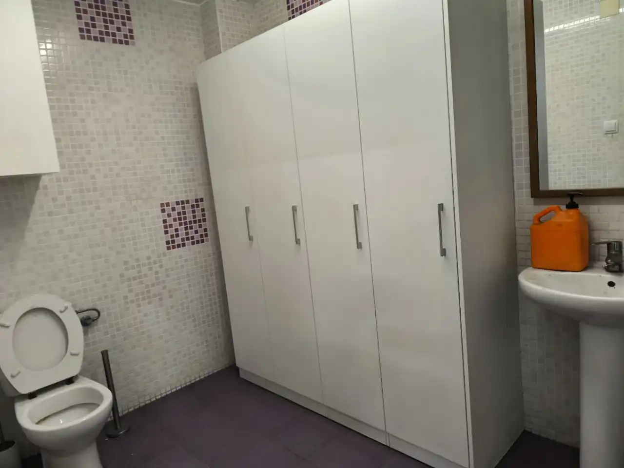 Habitación de Nave industrial en venta en Badalona