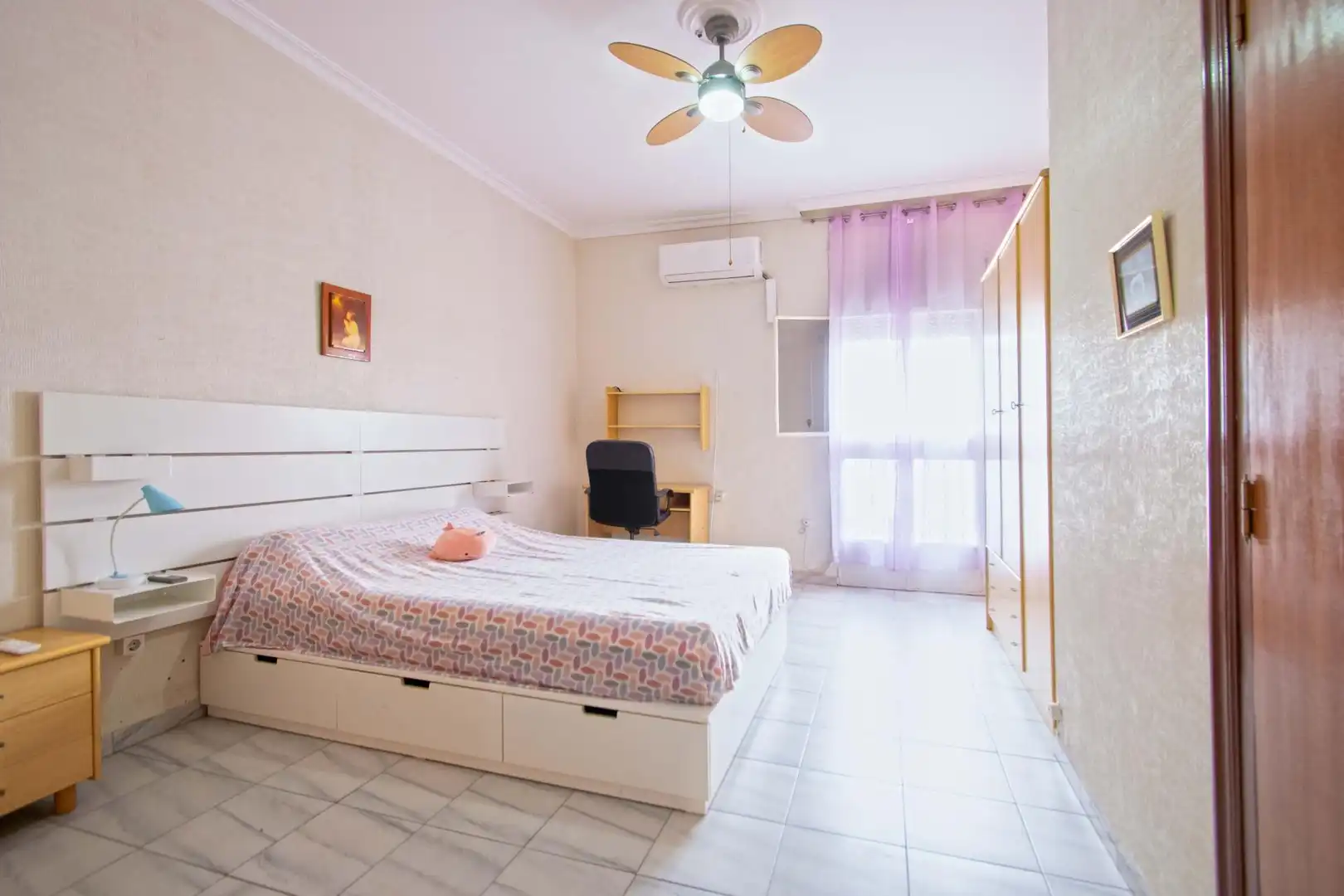 Schlafzimmer von Haus oder Chalet zum Verkauf in Sevilla mit Klimaanlage, Terrasse und Abstellraum
