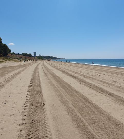 Photo 2 of Premises for sale in Camino del Pinar, Río Real, Málaga