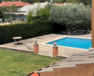 Piscina de Casa o xalet en venda en Vilobí d'Onyar amb Piscina