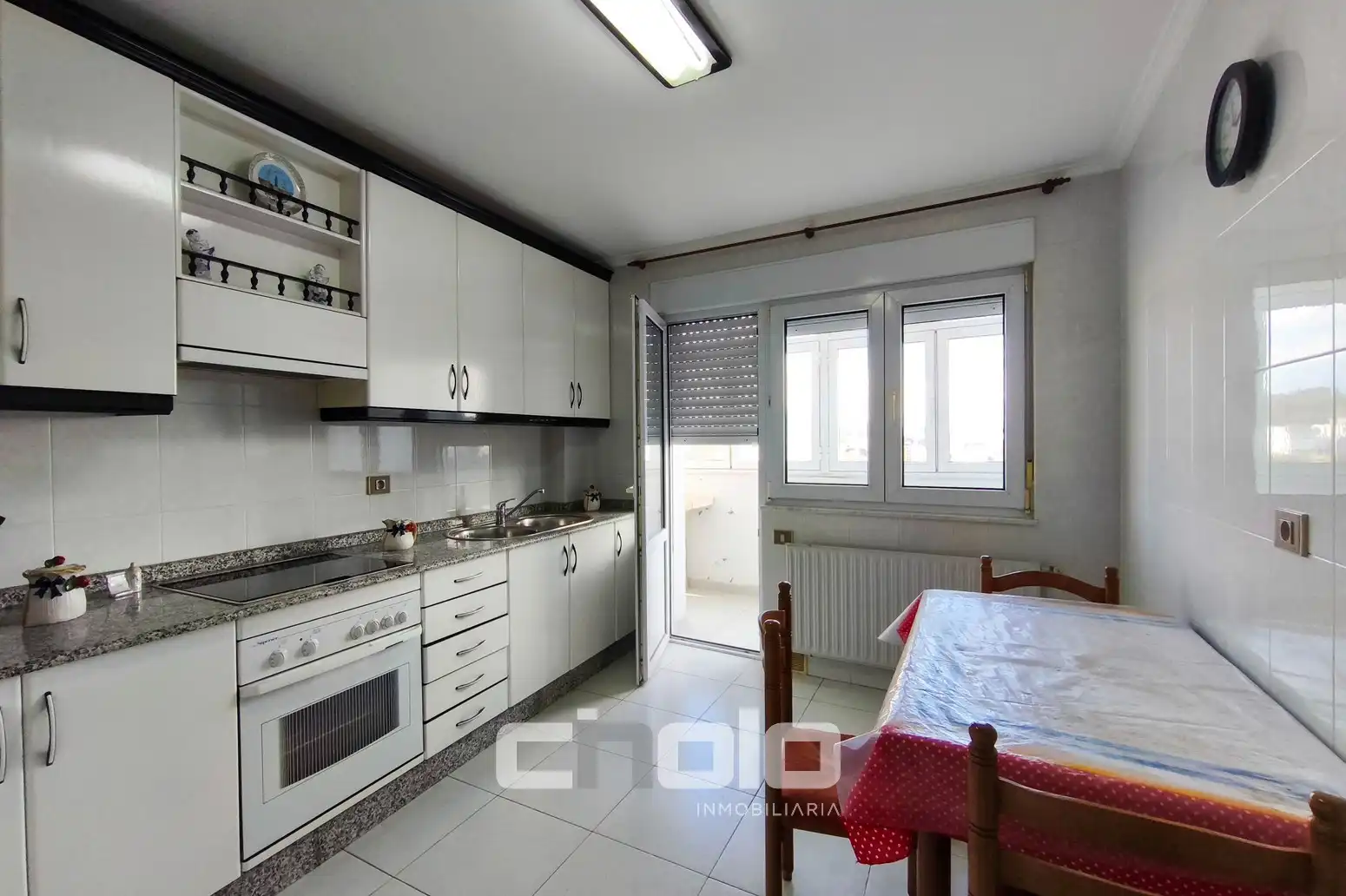 Cocina de Piso en venta en Lugo con Calefacción, Trastero y Amueblado