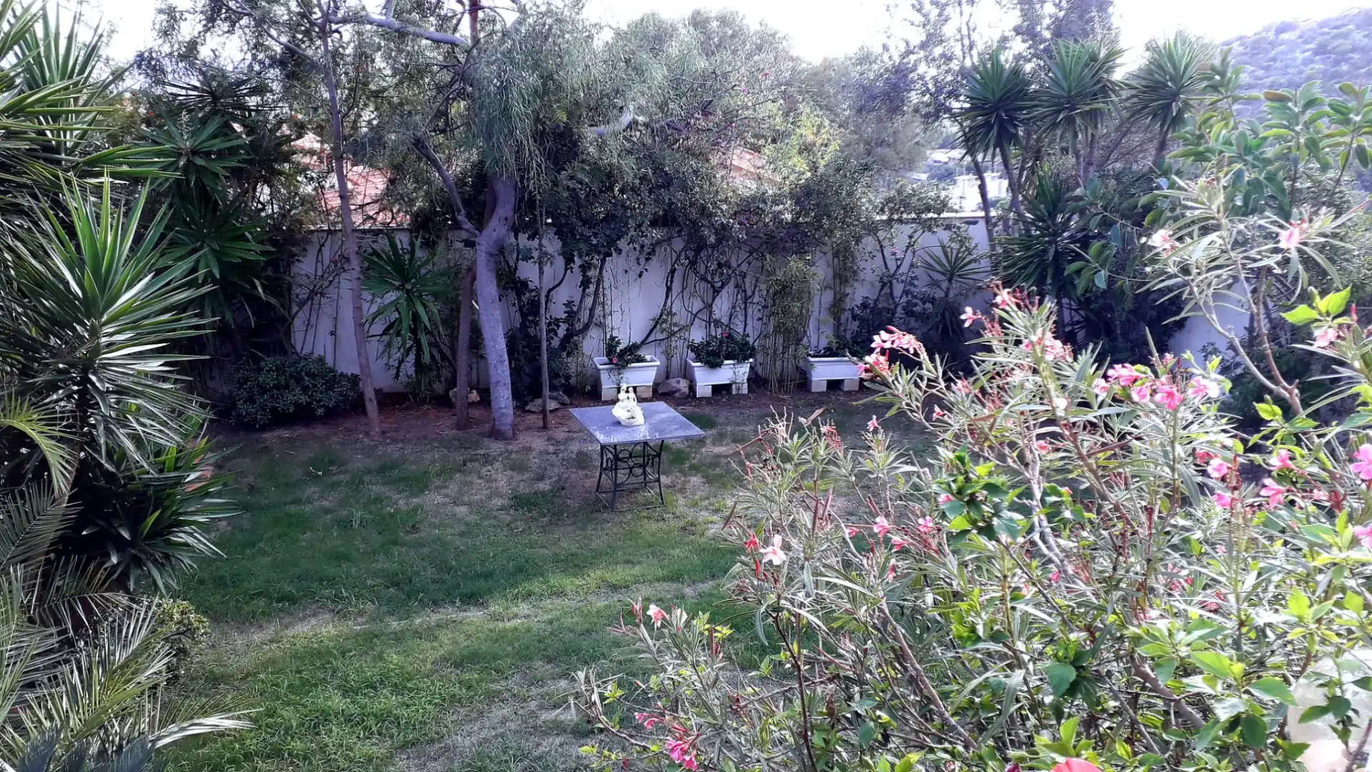 Jardí de Casa o xalet en venda en Castelldefels amb Aire condicionat, Calefacció i Jardí privat