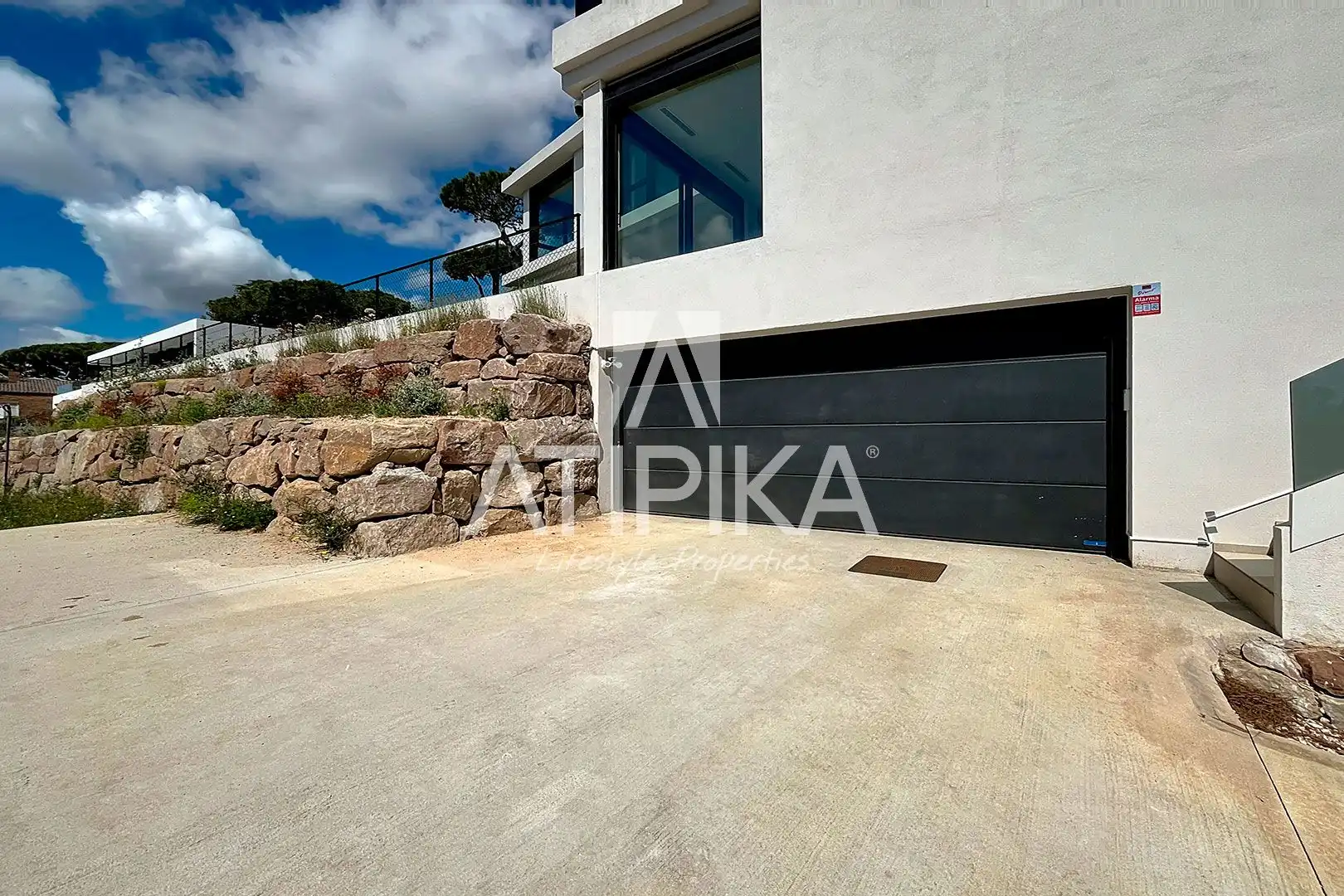Vista exterior de Casa o xalet en venda en Cabrils amb Aire condicionat, Calefacció i Terrassa