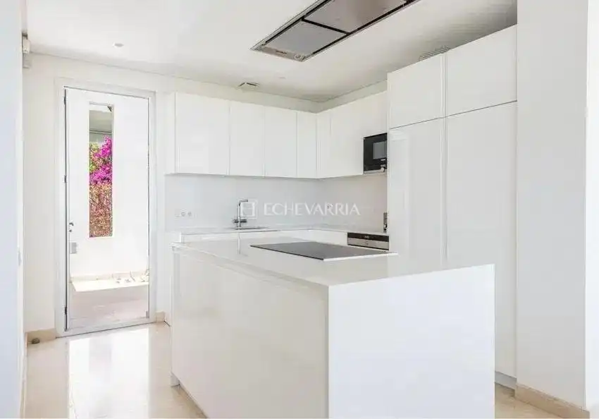 Cocina de Casa o chalet en venta en Marbella con Jardín privado, Terraza y Trastero