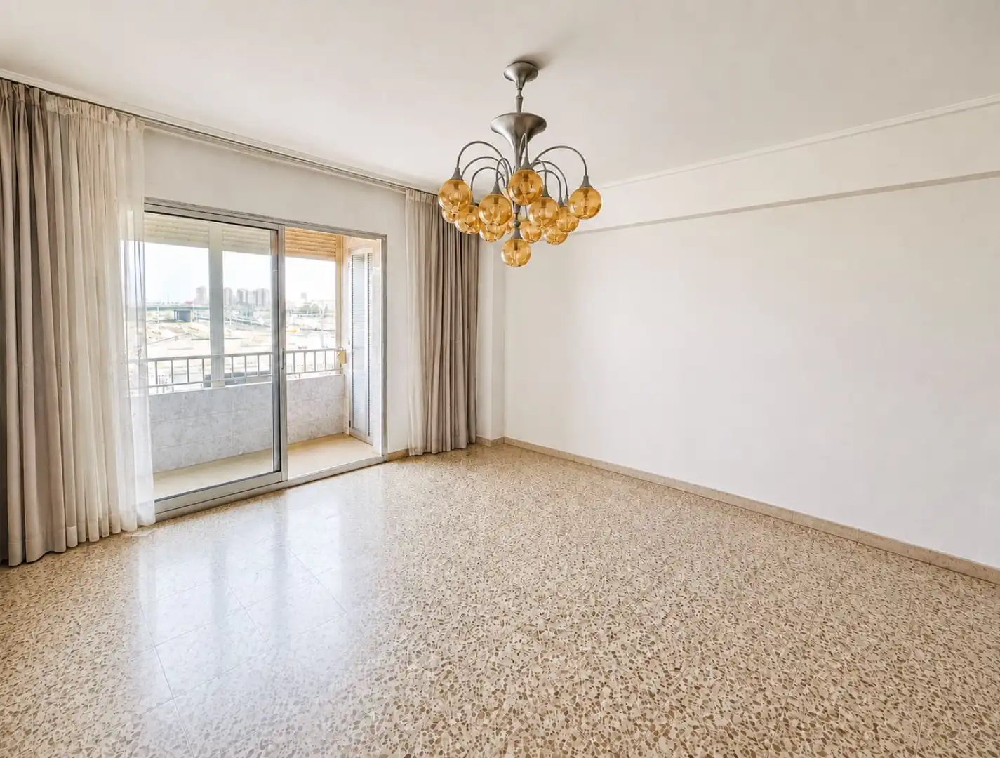 Piso en venta en Calle Isla Cabrera, imatge 2