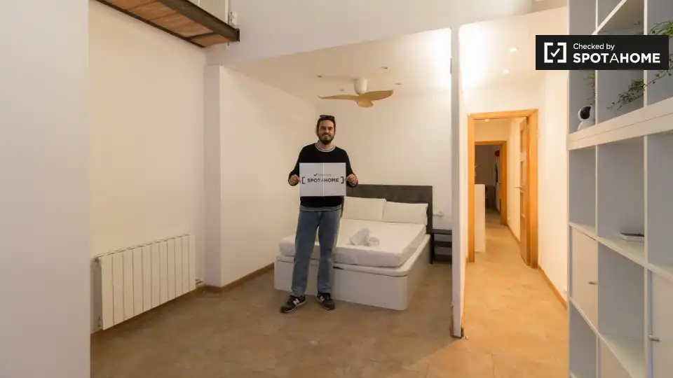 Flat with terrace to rent in Sants - Montjuïc, imagen 2