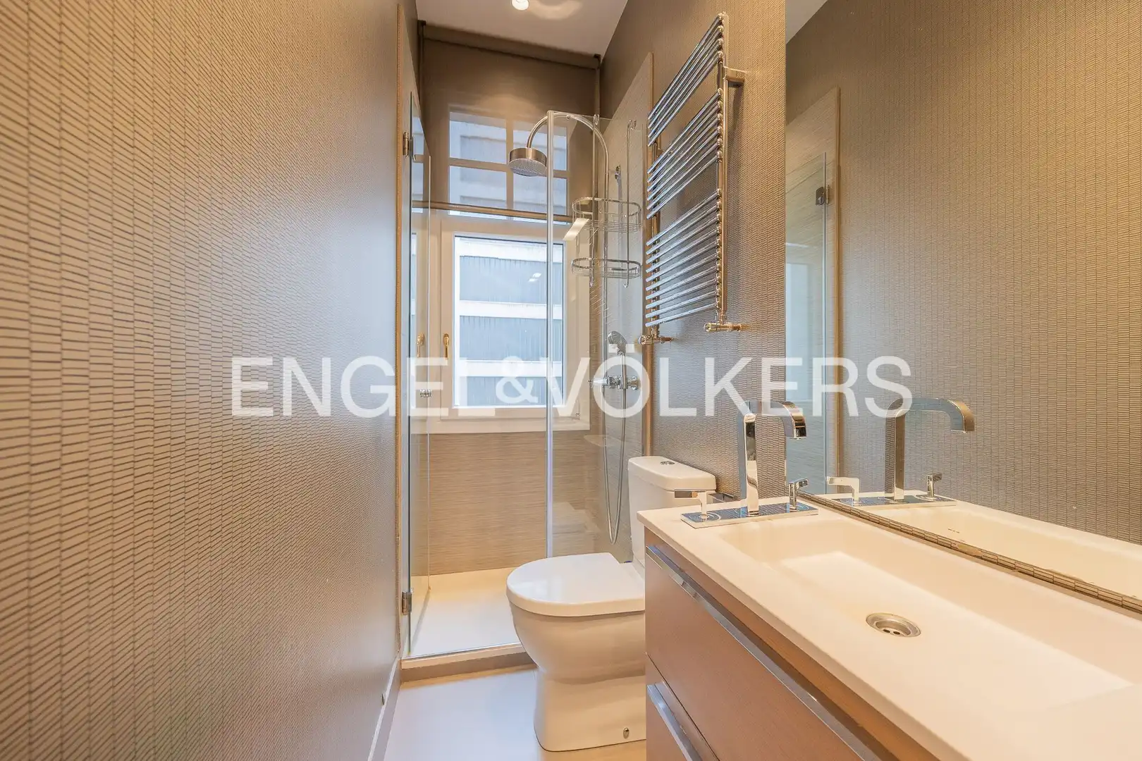 Bathroom of Flat for sale in Bilbao   with Heating