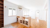 Sala d'estar de Pis en venda en  Madrid Capital amb Aire condicionat, Calefacció i Terrassa