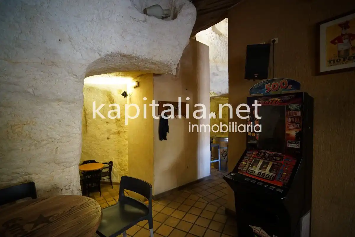 Commercial properties for sale in Bocairent  with Air Conditioner and Furnished