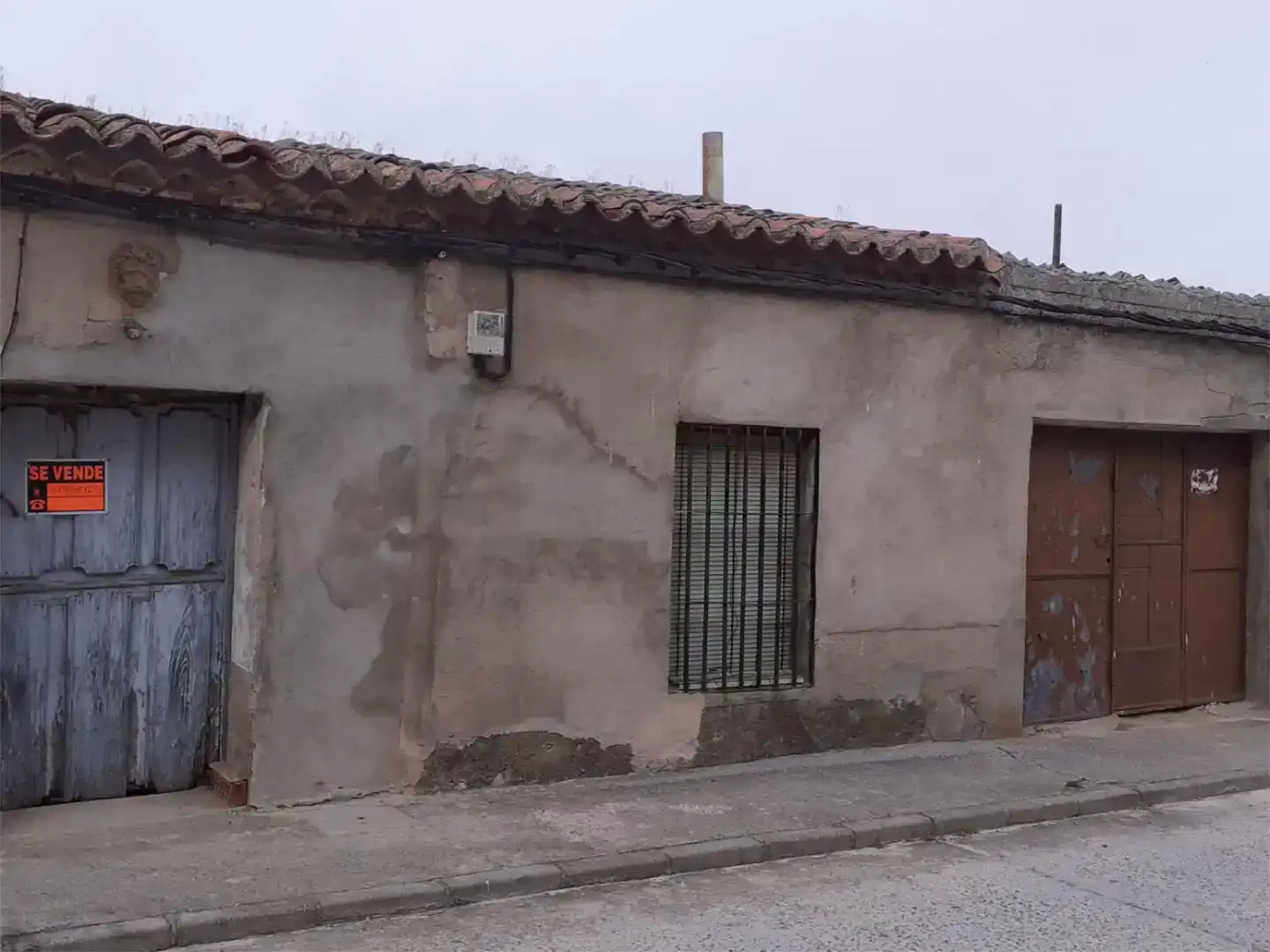 Vista exterior de Casa adosada en venda en Madrigal de las Altas Torres, Ávila