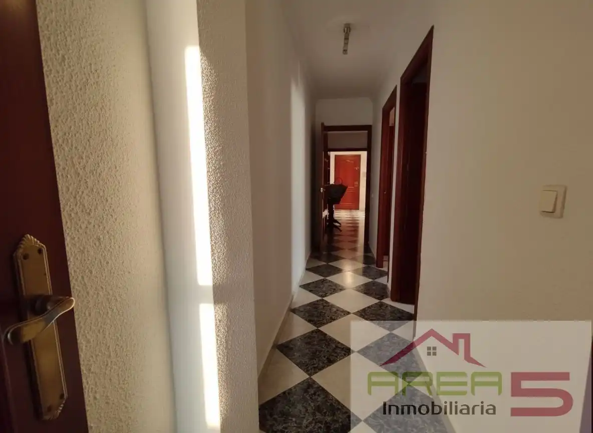 Wohnung zur Miete in Mérida mit Klimaanlage, Terrasse und Möbliert