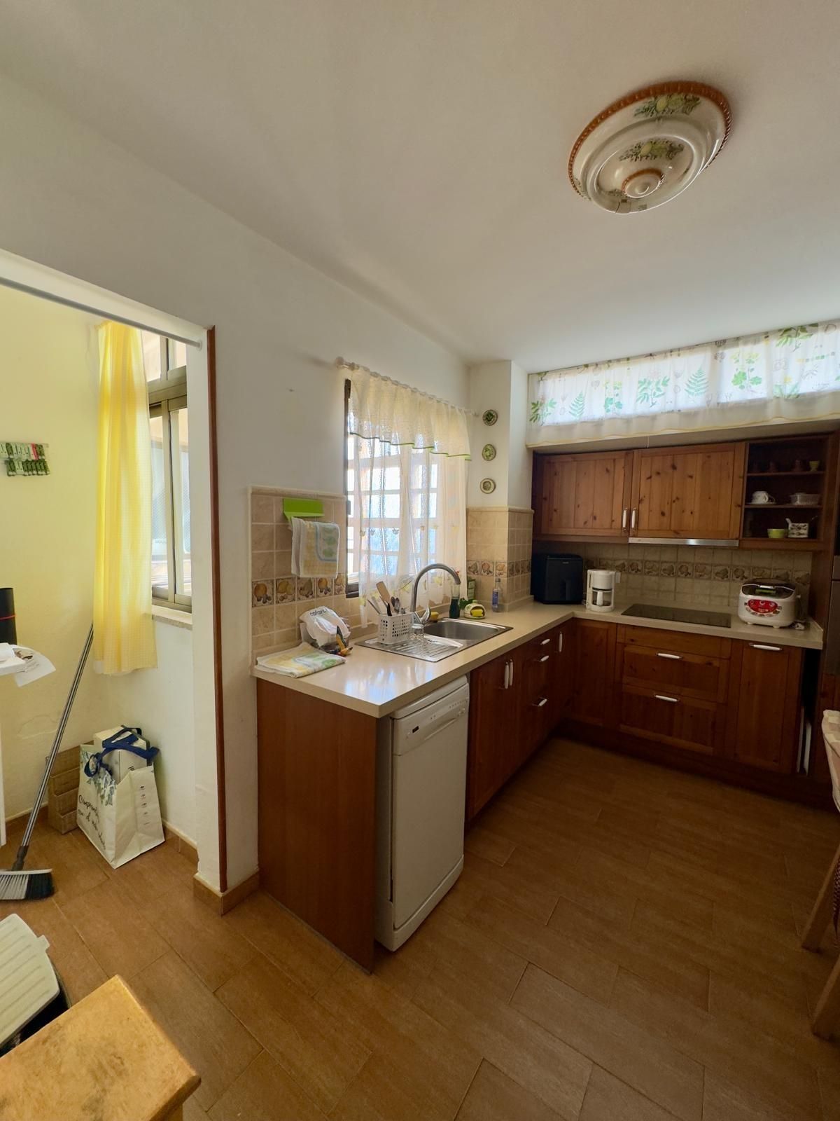 Kitchen of Flat for sale in Las Palmas de Gran Canaria  with Storage room