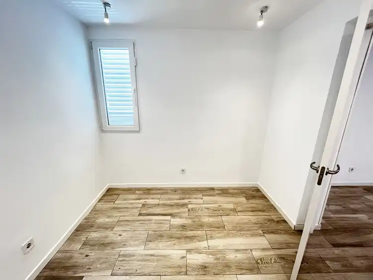 Habitación de Piso en venta en Madrid con Calefacción, Lavadora y Microondas