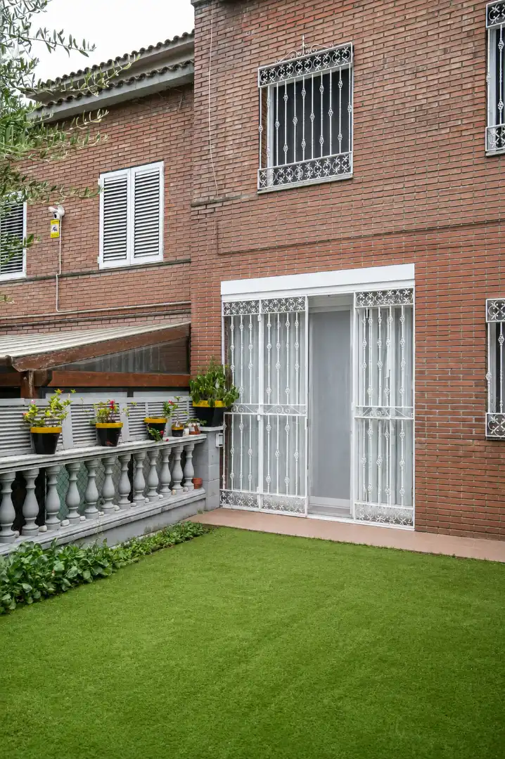 Maison mitoyenne avec terrasse à vendre à Avinguda de Sant Andreu, imagen 2