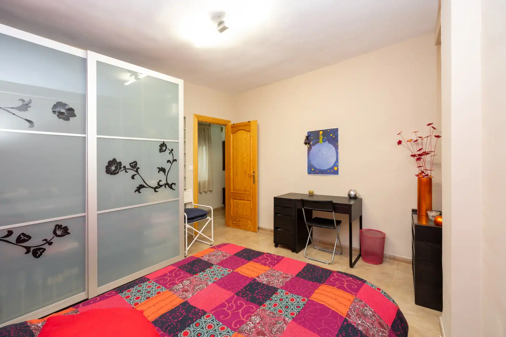 Bedroom of Flat for rent in Granada  with Air Conditioner, Furnished and Washing machine