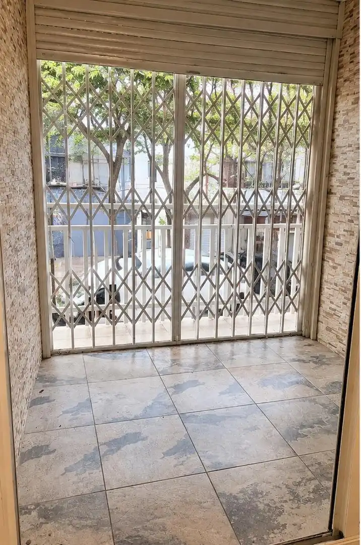 Vista exterior de Piso en venta en Barcelona